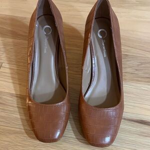 Crown Vintage Tan Croc-Embossed Heels